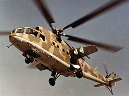 První prototyp V-24 (sériové stroje se značily Mi-24)