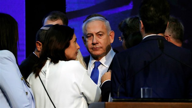 Ldr strany Likud a stvajc premir Benjamin Netanjahu sleduje vsledky voleb v Izraeli. (18. z 2019)