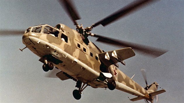 Prvn prototyp V-24 (sriov stroje se znaily Mi-24)