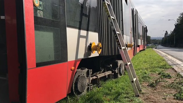 V Praze na Oechovce vykolejila tramvaj