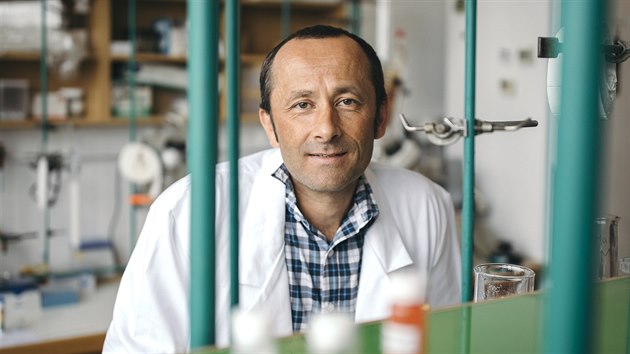 Tom Etrych je vedoucm oddlen Biolkaskch polymer stavu makromolekulrn chemie AV R.