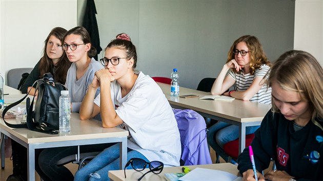 Zahranin studenti pilovali etinu a poznvali Jihoesk kraj.