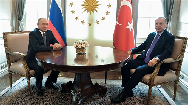 Setkn ruskho prezidenta Vladimira Putina s jeho tureckm protjkem Erdoganem. (16. z 2019)