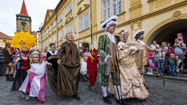 V Jin zaal 11. z 2019 pohdkovm prvodem 29. ronk festivalu Jin - msto pohdky.