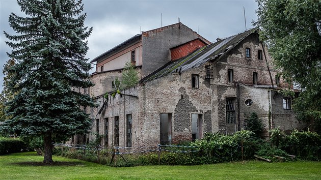 Hajnišův mlýn v Třebechovicích pod Orebem chátrá (9. 9. 2019).