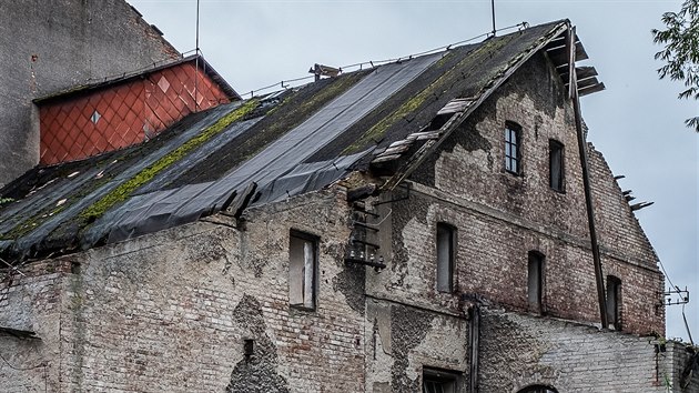 Msto Tebechovice pod Orebem nestoj o pamtkovou ochranu zanedbanho Hajniova mlna (9. 9. 2019).