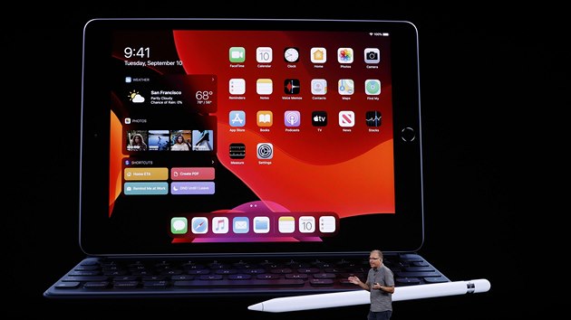 iPad sedm generace podporuje klvesnici i stylus.