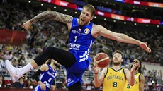 Český basketbalista Patrik Auda se raduje z povedené akce během čtvrtfinále MS...