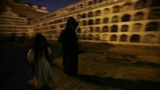 Ekvádorská spolenost nabízí zájemcm  monost strávit noc na hbitov El Tejar...