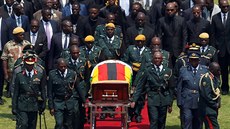 Zimbabwe se rozloučila s někdejším dlouholetým autoritářským prezidentem...