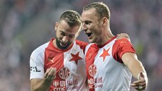 Slávisté Josef Hubauer a Vladimír Coufal se radují z gólu v utkání proti...