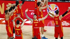 panltí basketbalisté se radují po vítzství ve finále mistrovství svta...