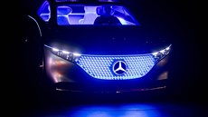 Mercedes 'Vision EQS' je jednou z hlavních hvzd autosalonu ve Frankfurtu....