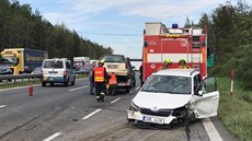Na dálnici D5 ve smru na Prahu se srazilo pt aut. (11.9.2019)
