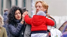 Karel Janeek s manelkou Mariem Janeek Mhadhbi a synem Yanisem (Praha, Malá...