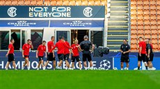 Fotbalisté Slavie se chystají na San Siru na zápas s Interem Milán.