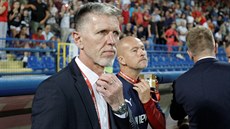 Reprezenta�ní kou� Jaroslav �ilhavý a jeho asistent Ji�í Chytrý (vpravo) p�ed...