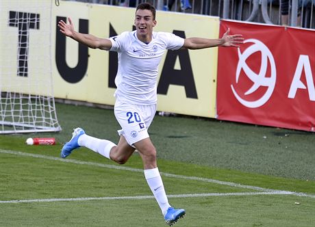 Petar Musa z Liberce se raduje z gólu v utkání s Opavou.