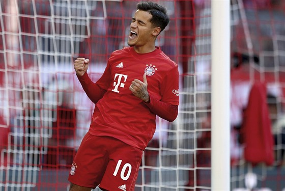 Philippe Coutinho z Bayernu Mnichov se raduje z gólu v utkání s Kolínem nad...