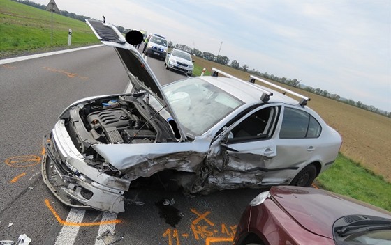 Řidič Škody Octavia bez řidičského oprávnění způsobil hromadnou nehodu na...