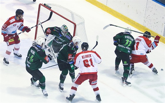 Zápas mezi hokejovými Karlovými Vary a Olomoucí.