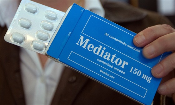 Krabika léku Mediátor, který ve tech dekádách zpsobil a dva tisíce úmrtí.