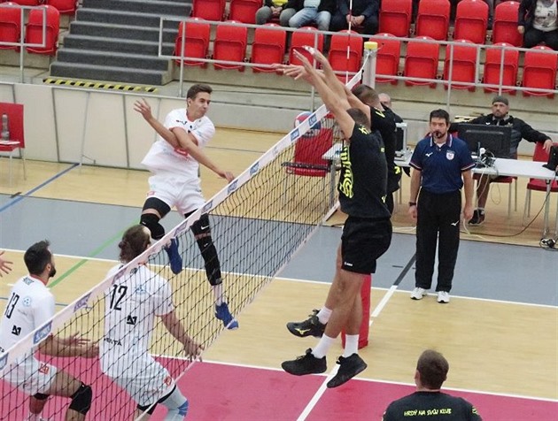 Volejbalisté Karlovarska ještě v přípravě nenašli soupeře