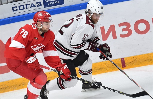 Hanzl s Radilem přispěli v KHL k ukončení vítězné série Dynama