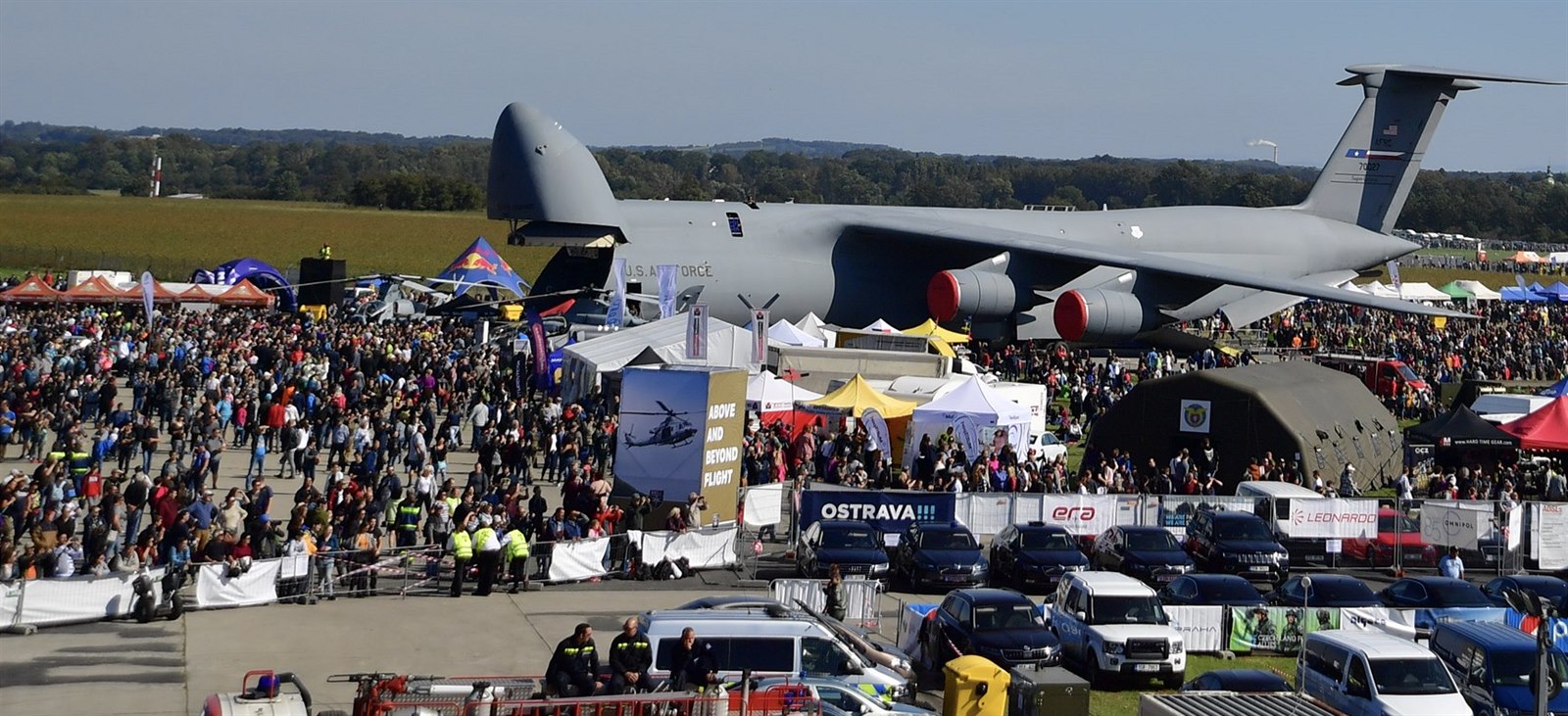Dny NATO ukážou desítky stíhaček i těžkou techniku. Česko představí C-390