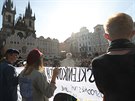 Účastníci stávky za klima se začali scházet na Staroměstském náměstí po deváté...