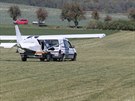 Na Litomicku v sobotu dopoledne spadlo ultralehk letadlo (21. z 2019).