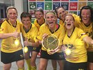 Fotbalový tým Yellow Ladies sloený ze zamstnanky eské poty vyhrál svtové...