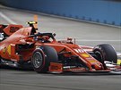 Charles Leclerc z týmu Ferrari bhem kvalifikace na Velkou cenu Singapuru