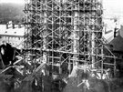 Stavba chrámu sv. Víta na nedatovaném snímku