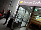 Uzavřená místnost cestovky Thomas Cook na letišti v německém Frankfurtu nad...