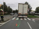 Řidič kamionu v Hranicích při najíždění do křižovatky přehlédl cyklistku...