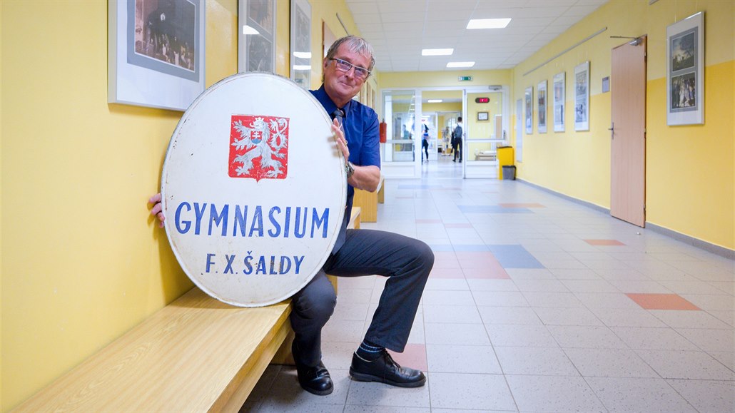 Václav Ulvr je ředitelem Gymnázia F. X. Šaldy od roku 2013. S dalšími gymnázii...