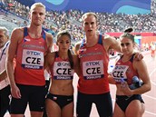 Reprezentanti smen tafety na MS v Dauh zleva: Patrik orm, Tereza...