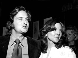 Brenda Vaccaro a Michael Douglas v roce 1971 hráli spolen ve snímku Letní...