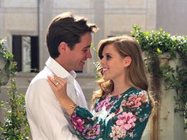 Edoardo Mapelli Mozzi a princezna Beatrice oznámili zasnoubení 26. záí 2019.