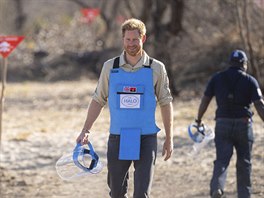 Princ Harry na minovém poli v Angole (Dirico, 27. záí 2019)