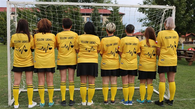 Vítězný tým Yellow Ladies ve svým dresech. (20. září 2019)