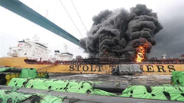 Hoc tanker v jihokorejskm pstavu Ulsan. (28. z 2019)