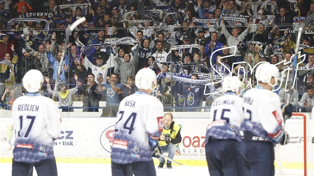 Kladent hokejist dkuj fanouk za podporu po vtzstv nad Olomouc.