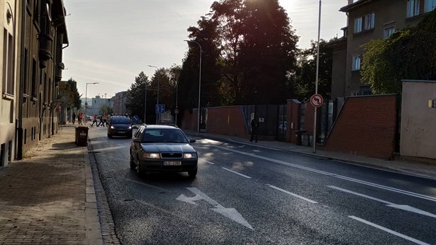 Rekonstrukce M�nesovy ulice trvala od 5. kv�tna.