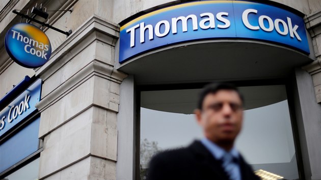 Obchod Thomas Cook v Londýně (26.11.2014) 