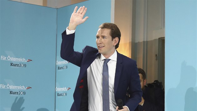Ldr Rakousk lidov strany a bval kancl Sebastian Kurz ve svm tbu ve Vdni reaguje na pedbn vsledky pedasnch voleb. (29. z 2019)