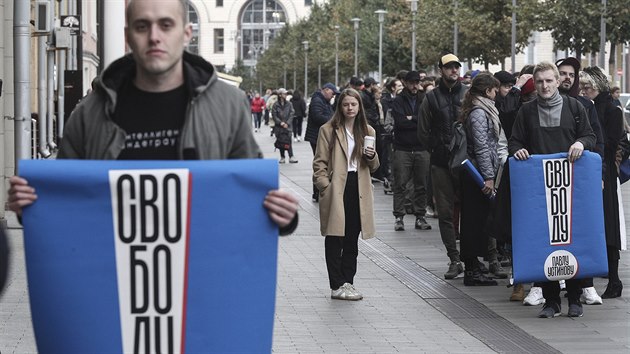 Demonstrace za proputn ruskho herce Pavla Ustinova. (18. z 2019)