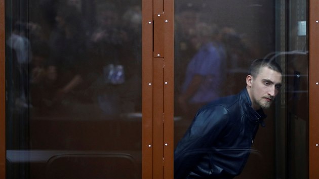 Rusk herec Pavel Ustinov byl odsouzen do vzen za nsil proti policistovi a nsledn po protestech 20. z 2019 proputn na svobodu. Snmek je z 16. z 2019.