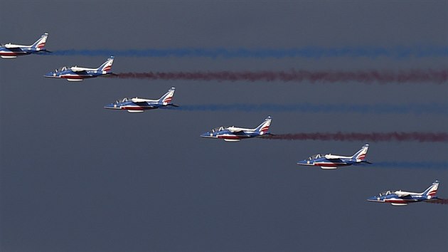 Piloti francouzsk akrobatick skupiny Patrouille de France nacviovali 20. z v Monov na Novojinsku sv vystoupen na nadchzejc vkendov Dny NATO. (21.9.2019)